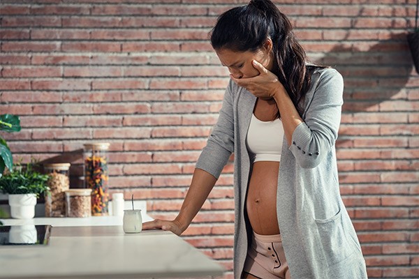 Les nausées affectent la plupart des femmes au premier trimestre de grossesse.