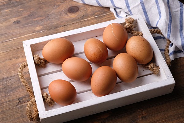 Œufs, aliments riches en micronutriments – vitamine A, D et sélénium