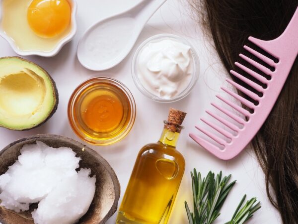 des alliés naturels pour aider la pousse des cheveux